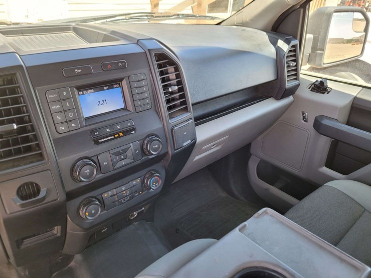 2019-ford-f150-xl-image-15