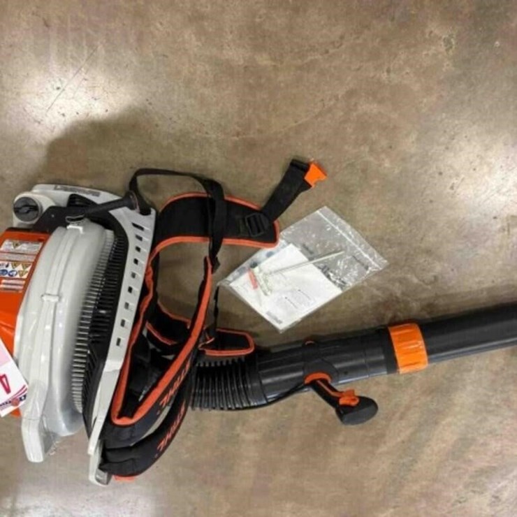 STIHL MAGNUM BACKPACK LEAFBLOWER BR800C