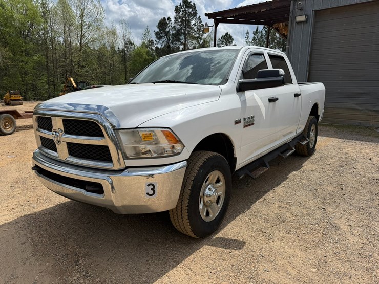 2016-dodge-2500-image-1