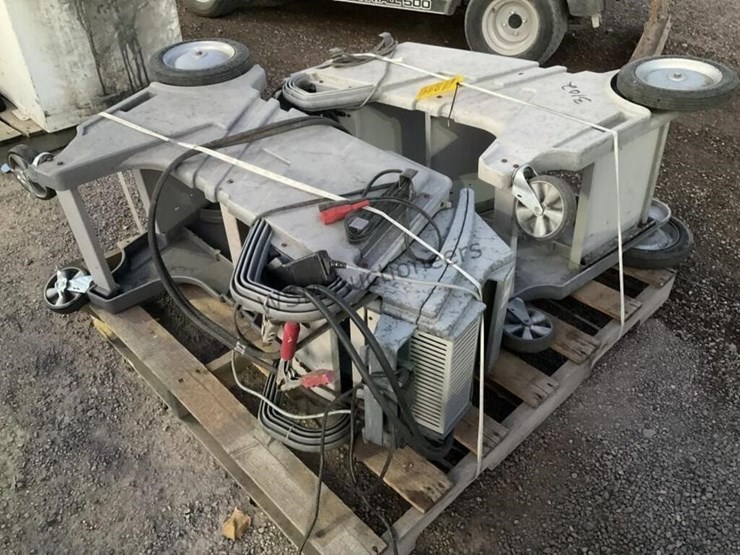 (2)-battery-minuteman-battery-diagnostic-carts-image-4