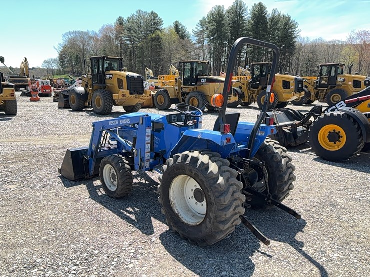 new-holland-tc30-image-5