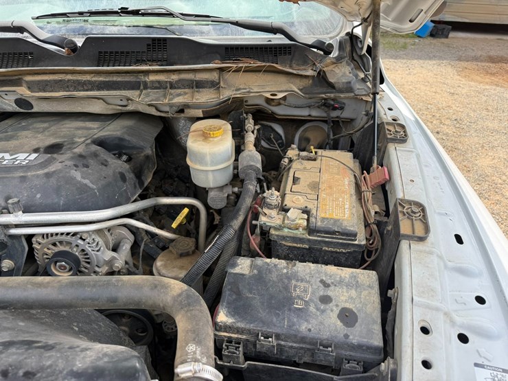 2016-dodge-2500-image-35