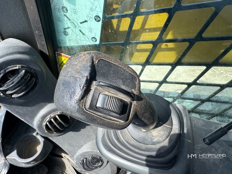 2018-caterpillar-259d-two-speed-compact-track-loader---needs-new-engine-image-18