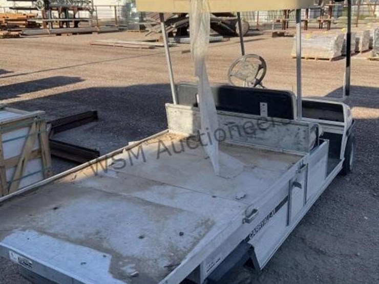 club-car-electric-utility-cart-image-4