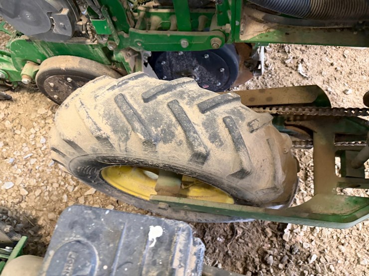 john-deere-1720-image-15