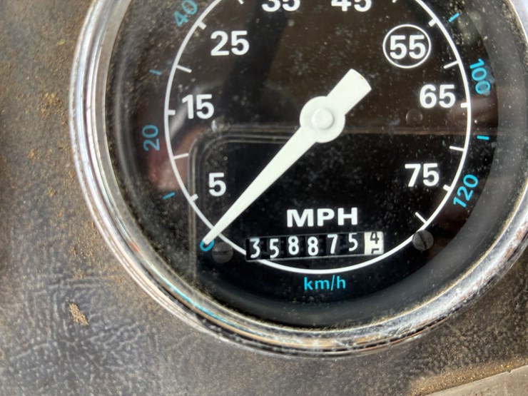 1990-ford-lt9000-image-22