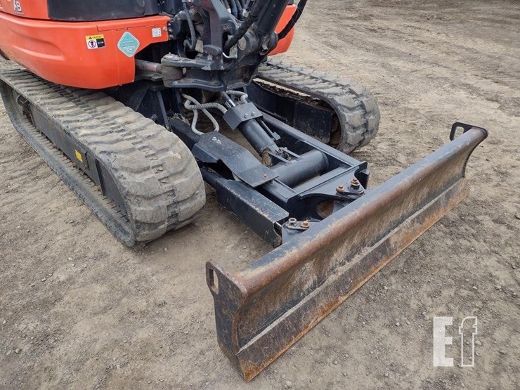 2020-kubota-kx040-4-image-22