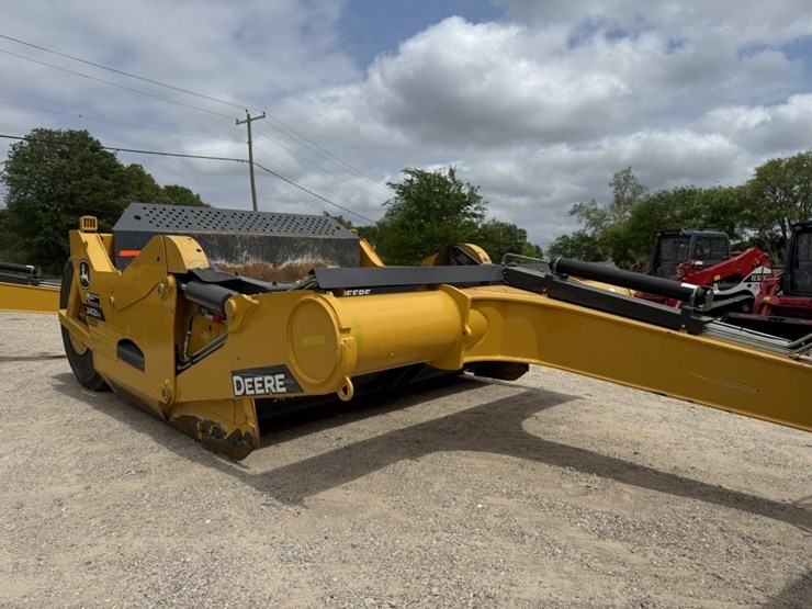 2020-john-deere-9570r-image-22