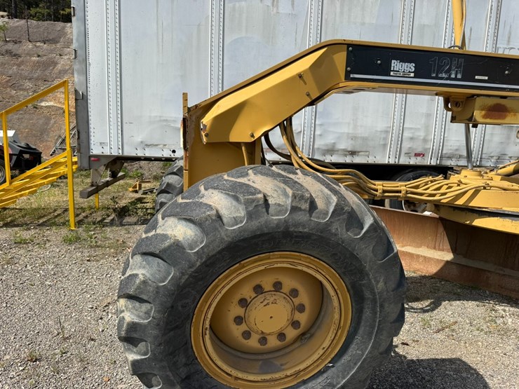 caterpillar-12h-image-27