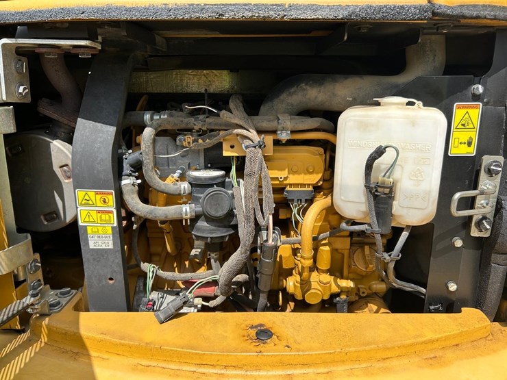 2018-caterpillar-305.5e2-image-16