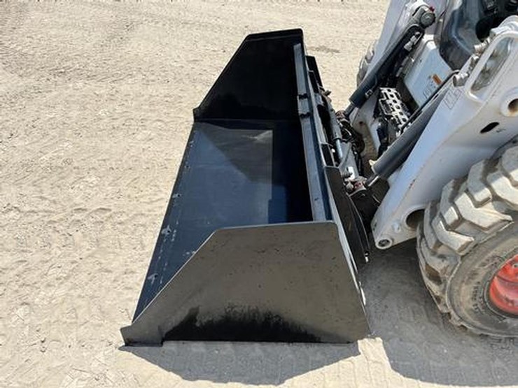wildcat-74"-skid-steer-snow/litter-bucket-image-5