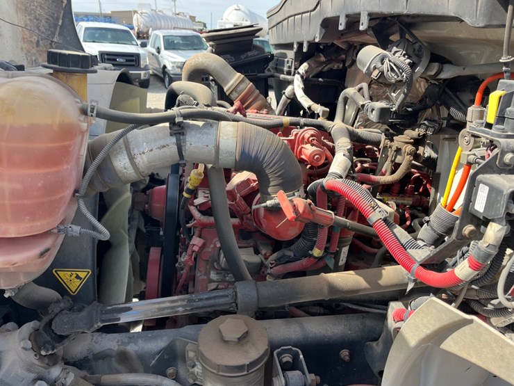 2018-international-durastar-4300-image-9