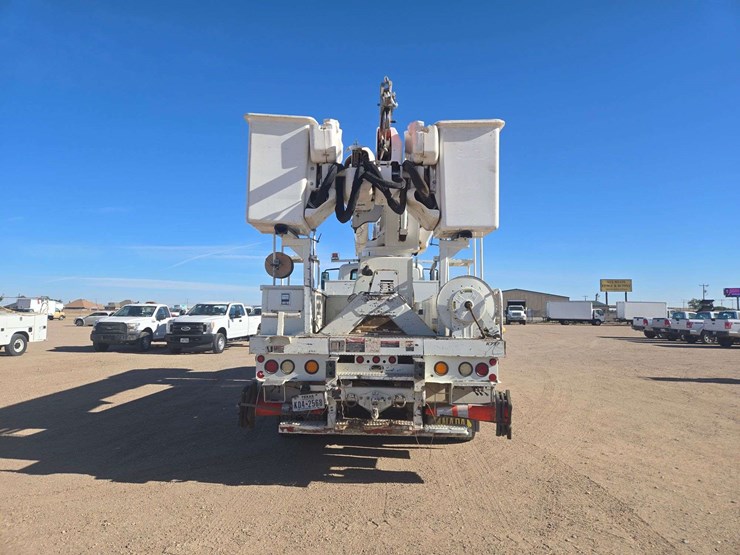 2011-international-workstar-7400-image-5