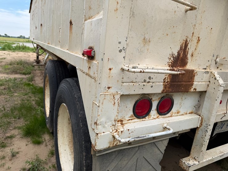 #46889-•-1981-40'-hawkeye-eagle-e4000-t/a-steel-hopper-bottom-trailer-vin:-1bjsh4027b1001115-image-52