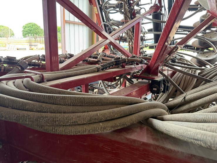 2014-case-ih-36-image-92