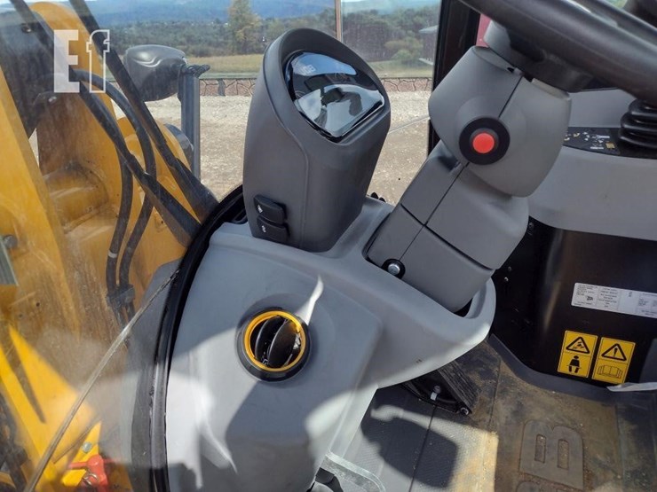 jcb-409-image-12
