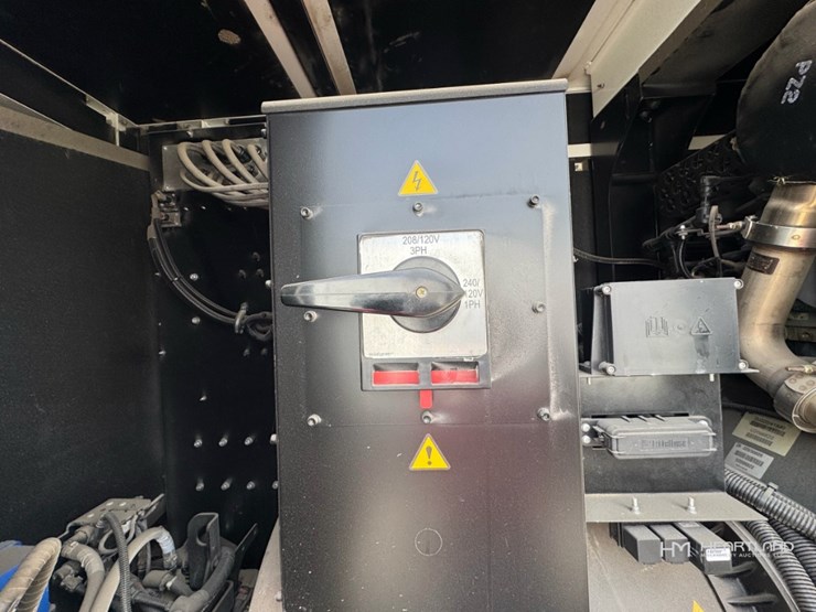 2022-jcb-g125rst4f-125-kva-diesel-towable-generator-image-18