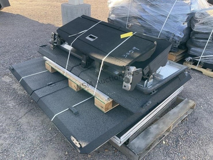 pallet-of-misc-automotive-image-1