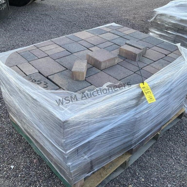 PALLET OF STONE PAVERS
