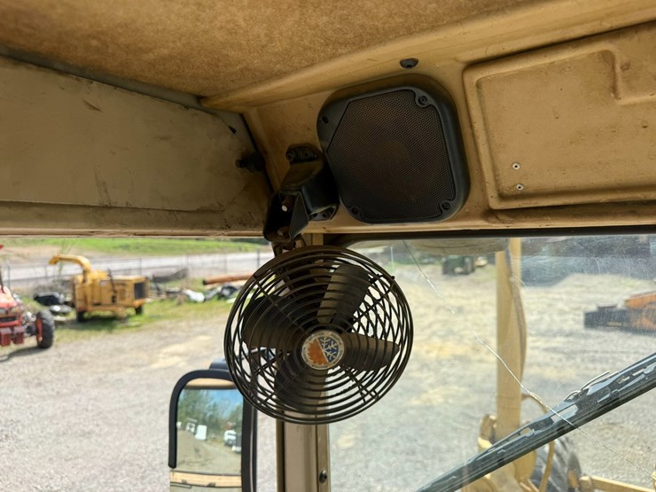 caterpillar-12h-image-97