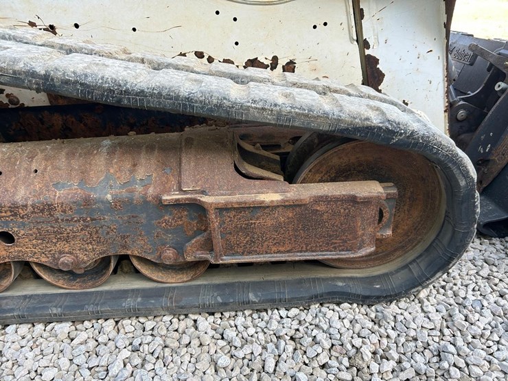 2021-bobcat-t550-image-15