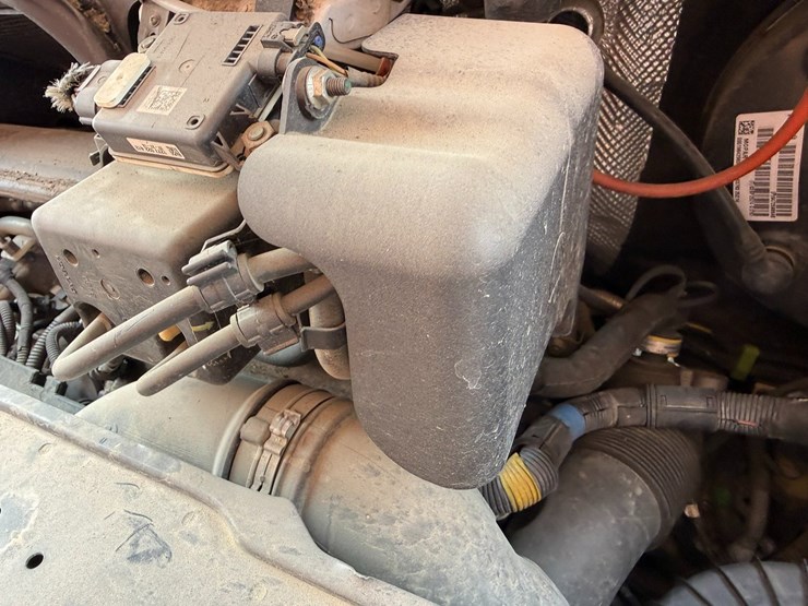 2014-ram-promaster-2500-image-45