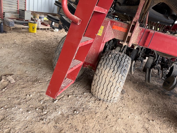 2014-case-ih-36-image-28