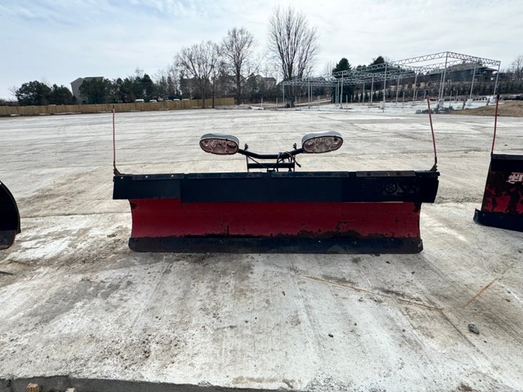 super-duty-9ft-snow-plow-image-2