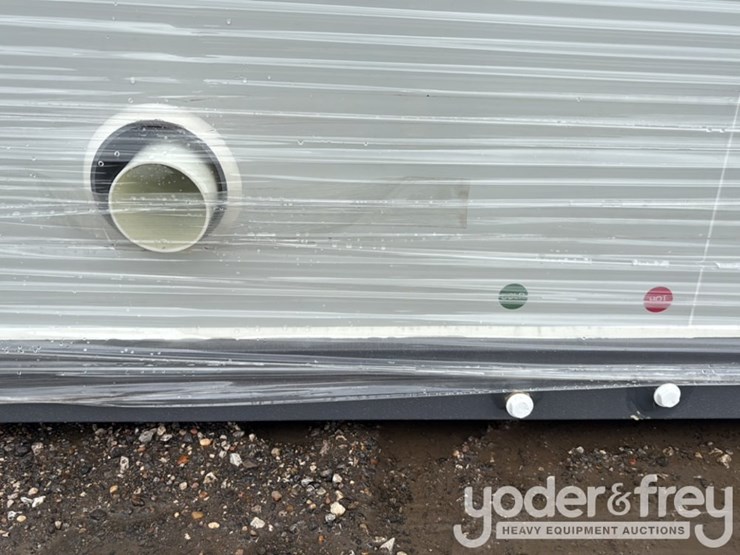 unused-110v-portable-toilets-c/w-shower-image-9