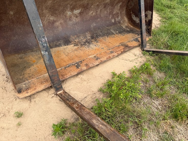 new-holland-lb75b-image-56