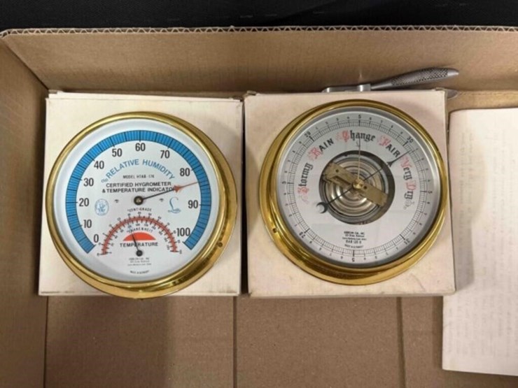 2-hygrometers-image-1