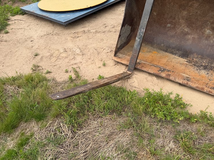 new-holland-lb75b-image-53