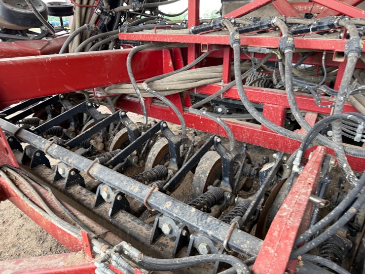 2014-case-ih-36-image-53