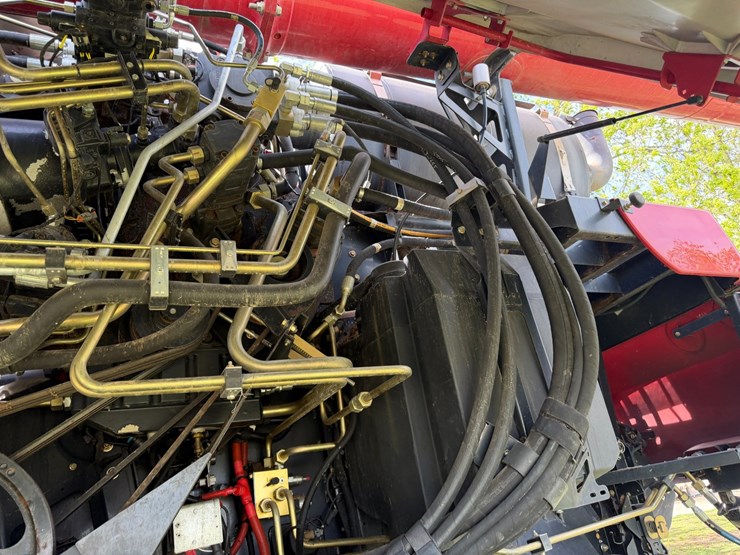 2016-case-ih-8240-image-41
