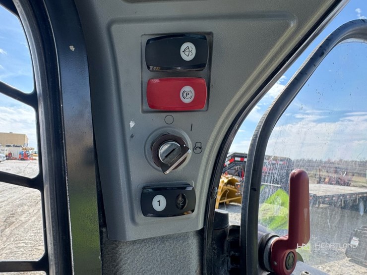 2018-caterpillar-259d-two-speed-compact-track-loader---needs-new-engine-image-12