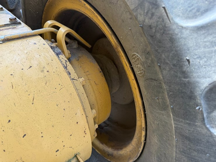 caterpillar-12h-image-18