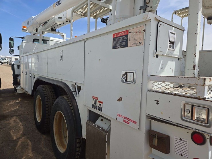 2011-international-workstar-7400-image-6