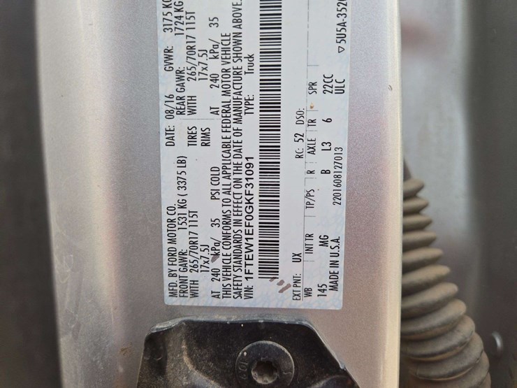 2016-ford-f150-image-17