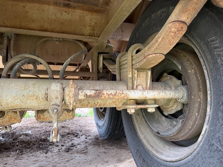 #46889-•-1981-40'-hawkeye-eagle-e4000-t/a-steel-hopper-bottom-trailer-vin:-1bjsh4027b1001115-image-11