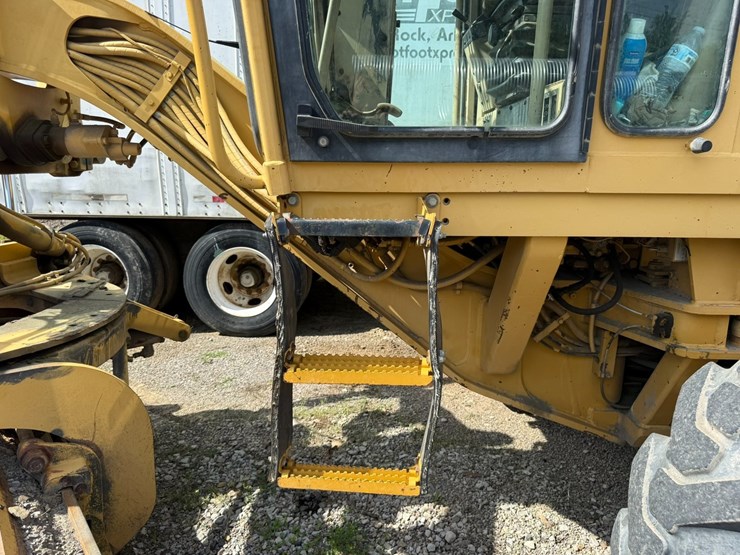 caterpillar-12h-image-84