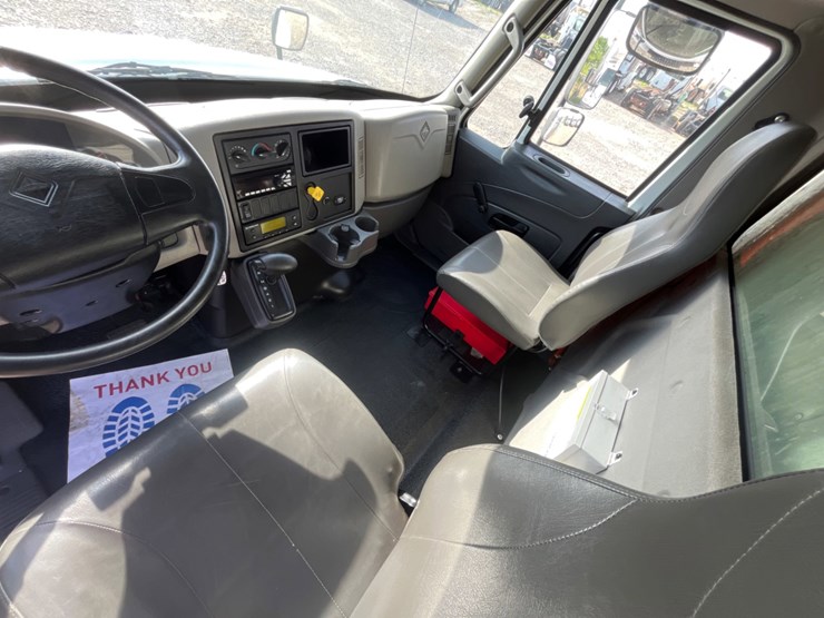 2019-international-durastar-4300-image-15