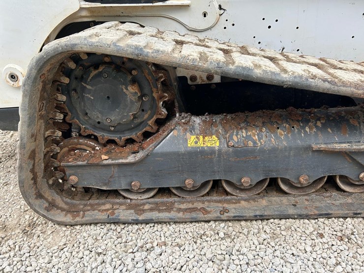 2023-bobcat-t770-image-13