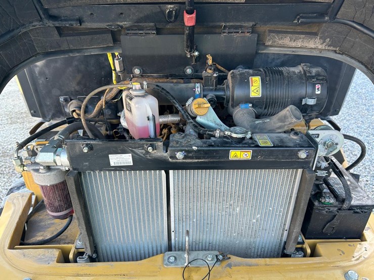 2019-caterpillar-903d-image-14