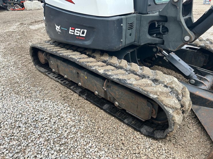 2022-bobcat-e60-image-12