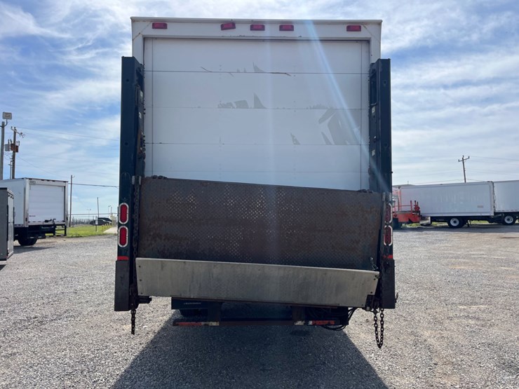 2018-international-durastar-4300-image-6