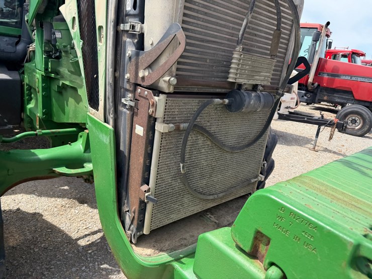 2004-john-deere-8230-image-47
