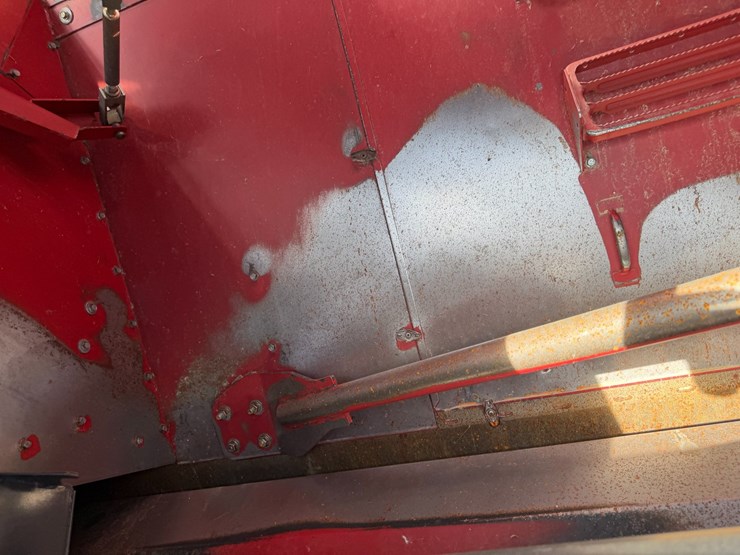 2016-case-ih-8240-image-90