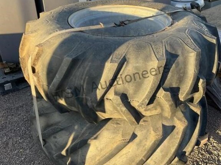 (2)-tractor-tires-w/-wheels-image-2
