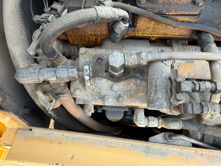 caterpillar-12h-image-61