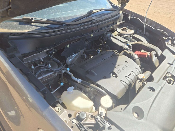 2017-mitsubishi-outlander-image-19